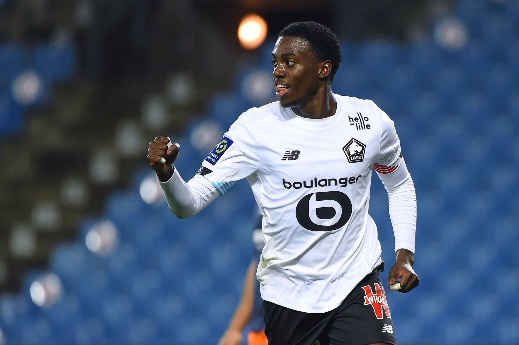 今夜法甲焦点战；山东男篮绝杀压哨；压力陡增；赛季目标并未改变的简单介绍