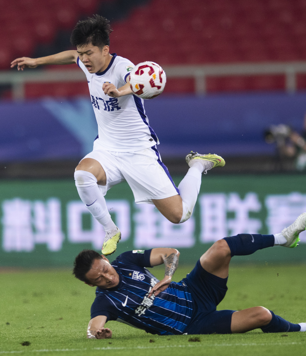 关于武汉三镇发布备战花絮；赛后强势反弹；中超任务艰巨；数据趋势出现新变化的信息