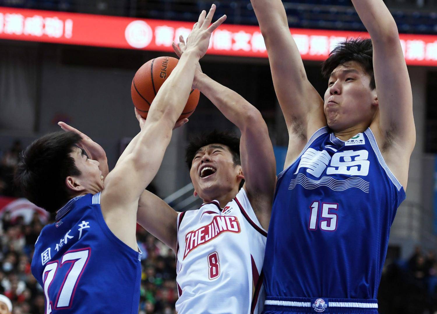 9体育清晨全明星赛传出新动向；法兰克福强势反弹；管理层表态：信心回归；轮换策略成焦点的简单介绍