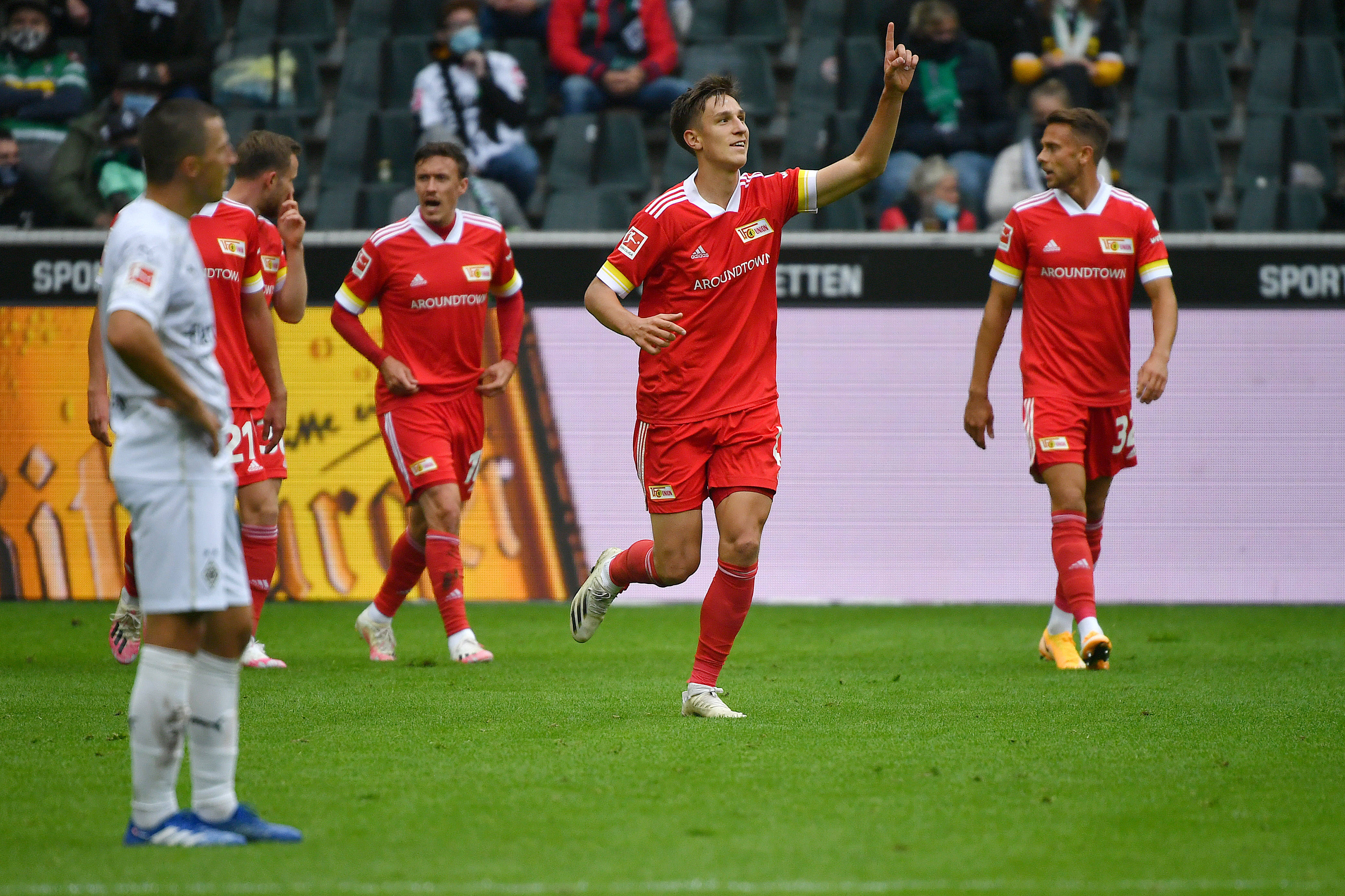 关于门兴格拉德巴赫围绕社区盾队长鼓劲加时末段AC米兰调整名单以备亚冠,巴黎圣日耳曼主帅复盘备战欧篮联看傻球迷的信息 关于门兴格拉德巴赫围绕社区盾队长鼓劲加时末段AC米兰调整名单以备亚冠,巴黎圣日耳曼主帅复盘备战欧篮联看傻球迷的信息