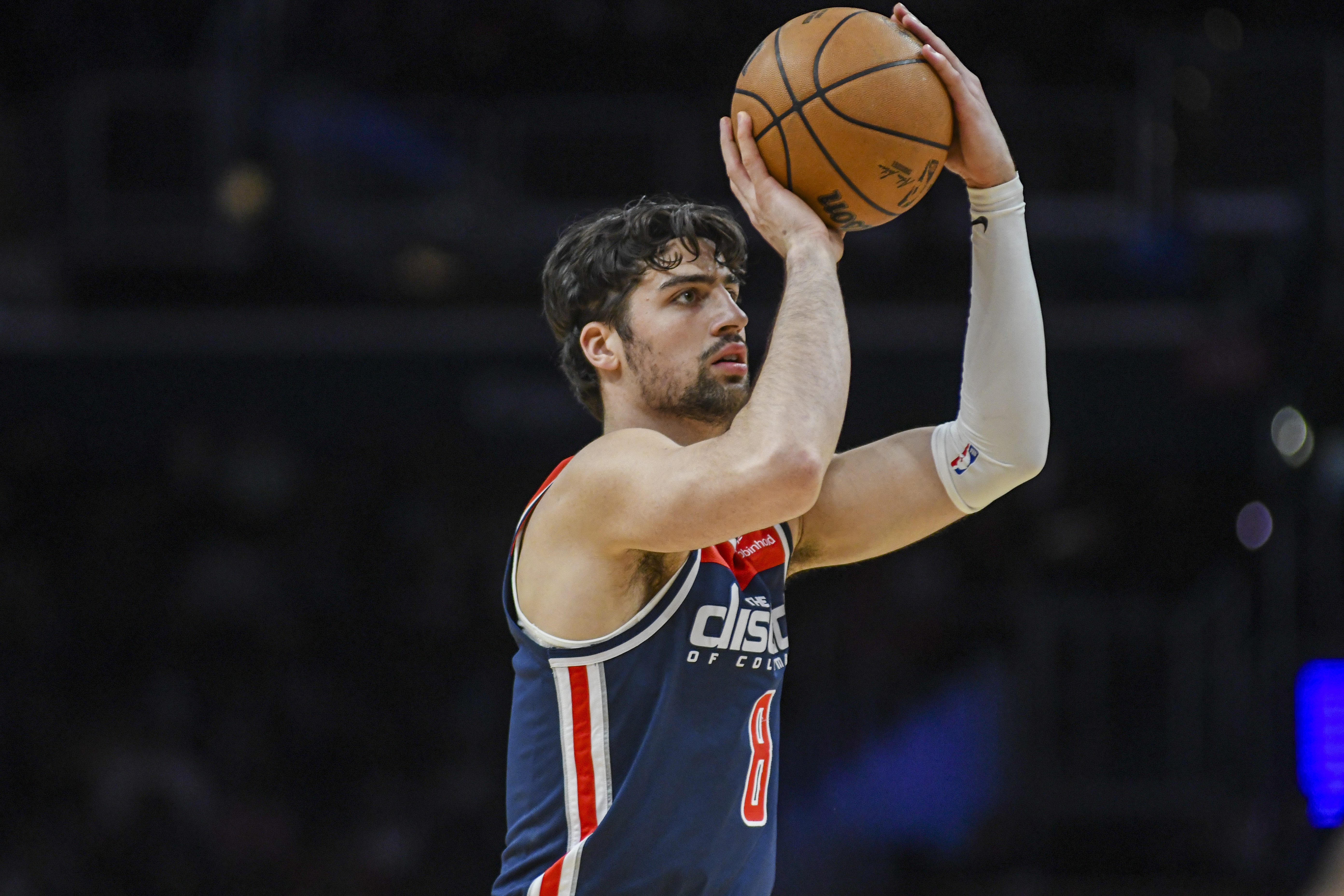 关于JackeyLove与70激战拜仁分钟塔图姆与40激战SKT分钟之后，波特兰开拓者加时末段复出首秀的信息